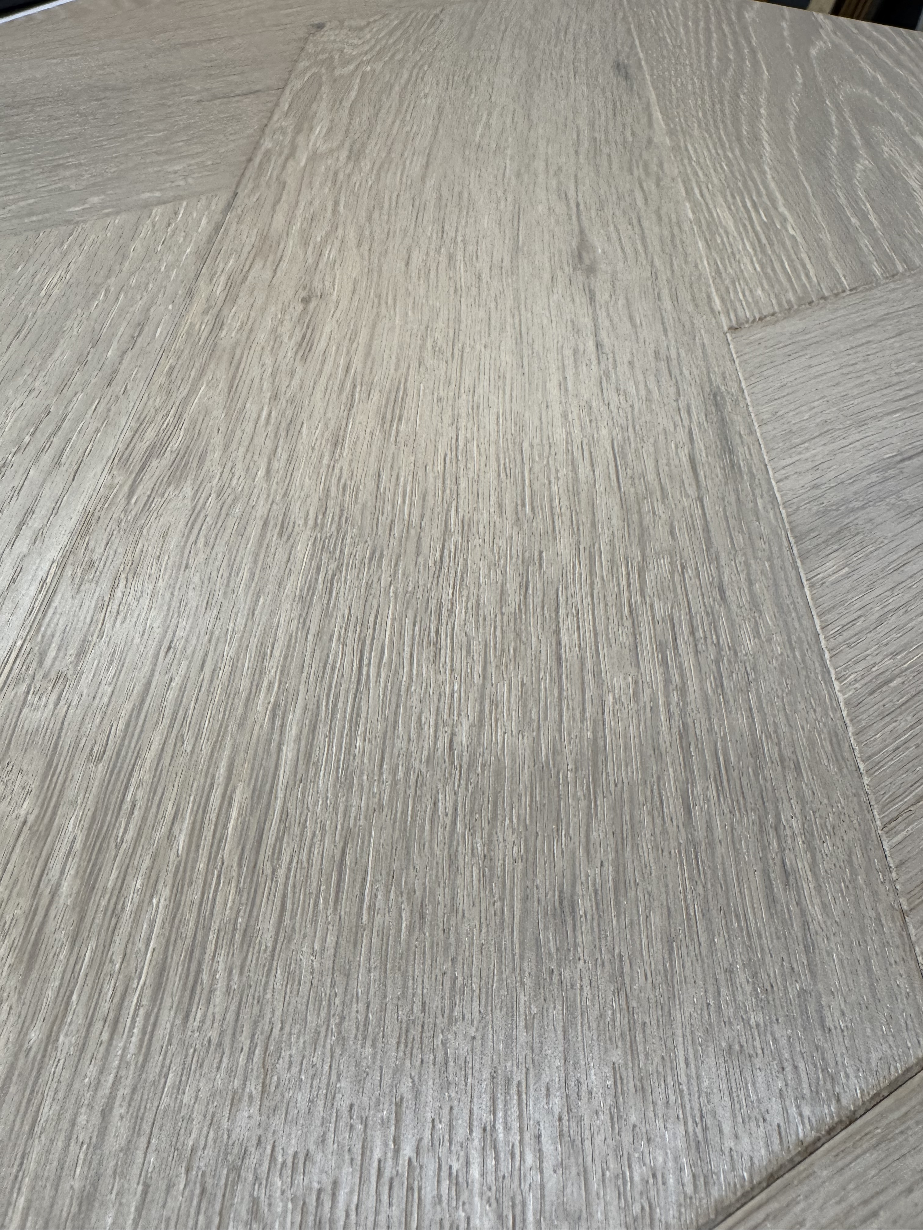 Инженерная доска HM Flooring Дуб Diamond Ginestra прайм итальянская елка 530×150×14 Инженерная доска HM Flooring Дуб Diamond Ginestra прайм итальянская елка 530×150×14