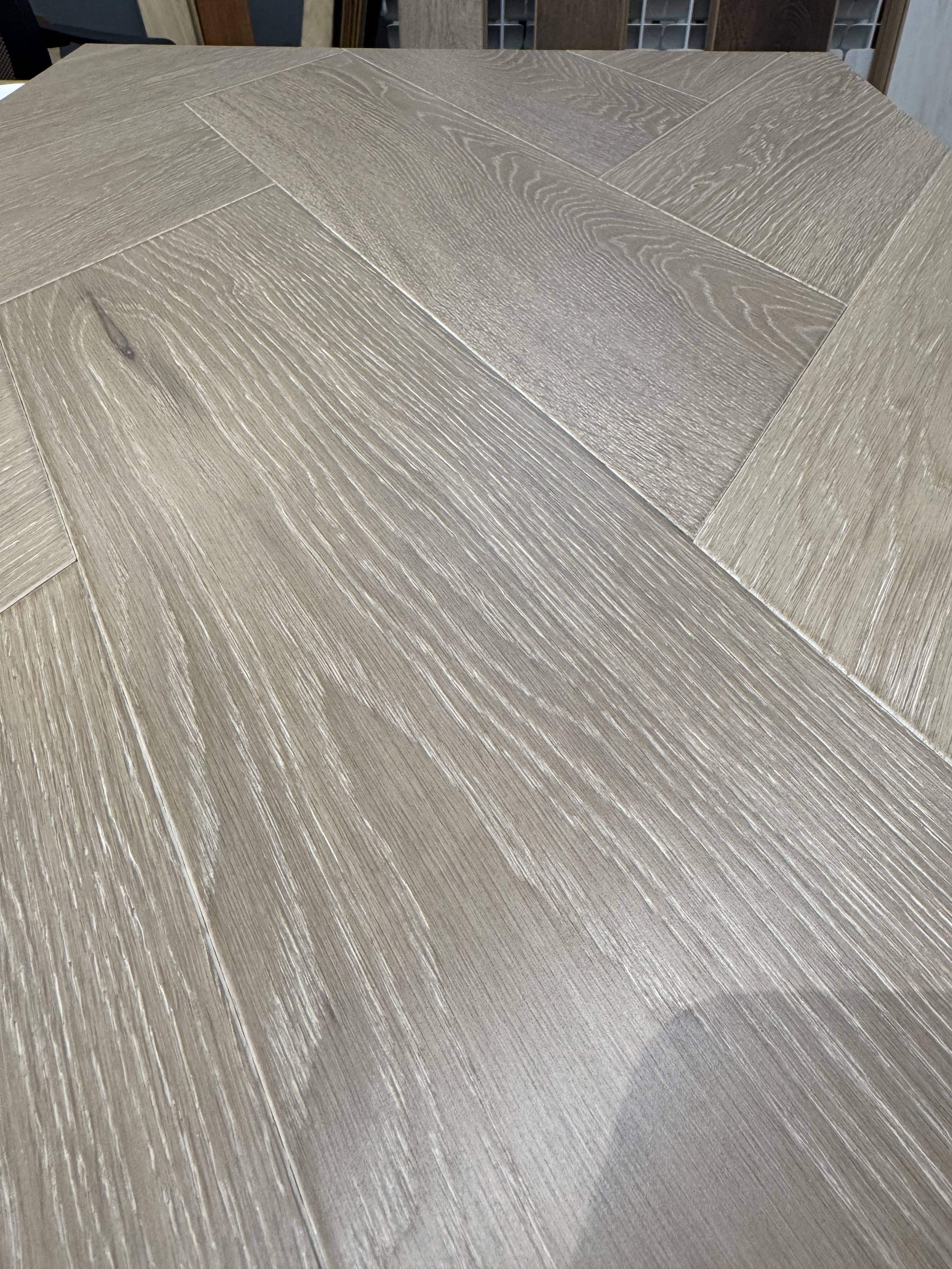 Инженерная доска HM Flooring Дуб Diamond Sugar прайм итальянская елка 530×150×14 Инженерная доска HM Flooring Дуб Diamond Sugar прайм итальянская елка 530×150×14