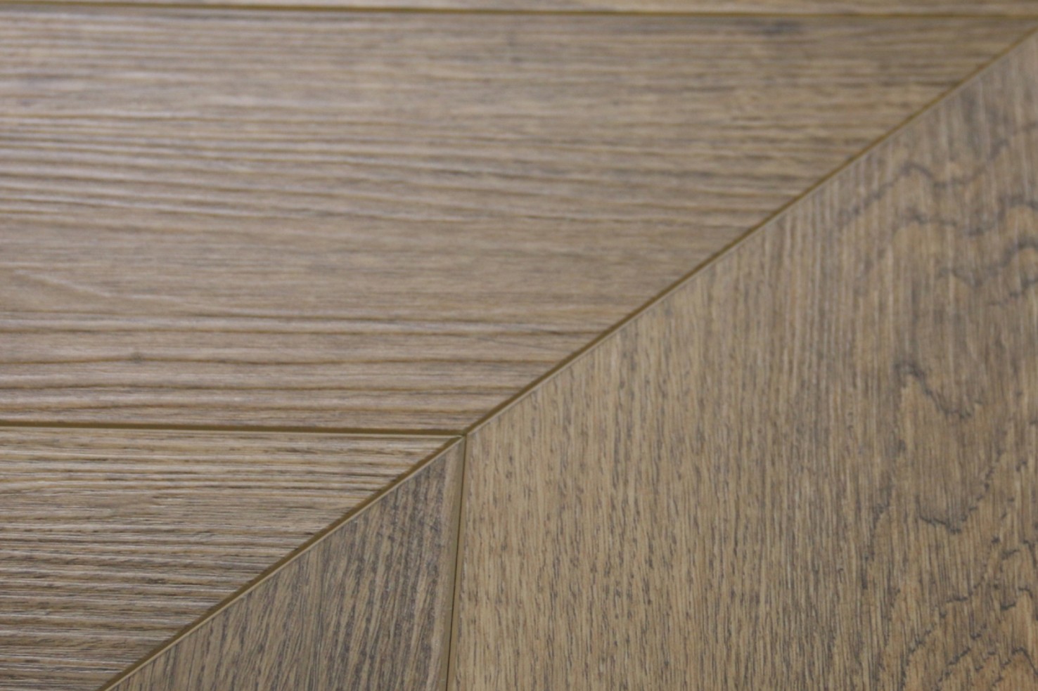 Кварцвиниловая плитка Damy Floor клеевая Chevron LVT Сен-Клу DF10-Ch-LVT французская елка 600×127×2,5