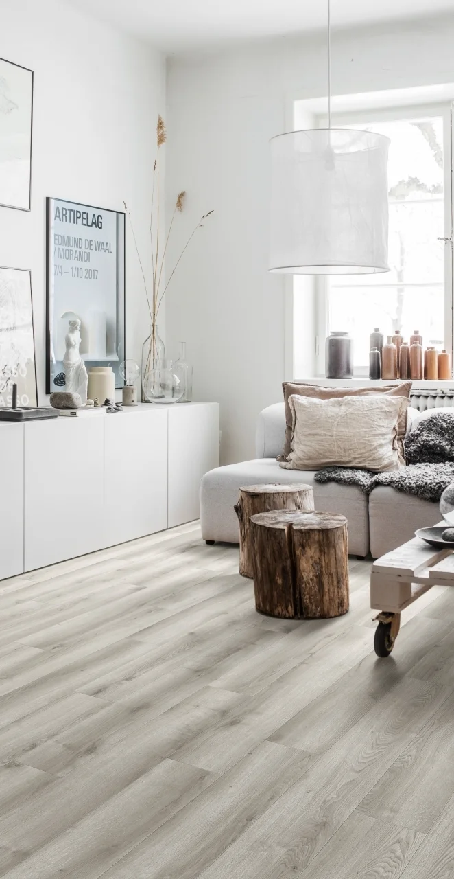 Кварцвиниловый SPC ламинат Adelar Solida Traditional Oak 03935 400087412 1219×178×4 фото в интерьере
