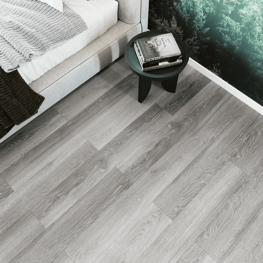 Кварцвиниловый SPC ламинат Invictus Maximus Plank French Oak Storm 1213×178×6 фото в интерьере