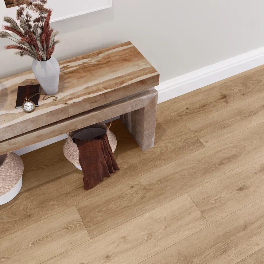 Кварцвиниловый SPC ламинат Invictus Maximus Plank Silk Oak Oat 1500×225×6 фото в интерьере