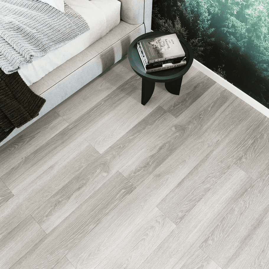 Кварцвиниловая плитка Invictus клеевая Maximus Plank French Oak Polar 1219×178×2,5 фото в интерьере