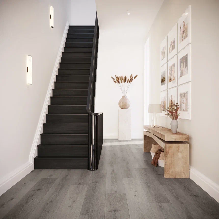 Кварцвиниловая плитка Invictus клеевая Maximus Plank Silk Oak Shade 1500×228×2,5 фото в интерьере