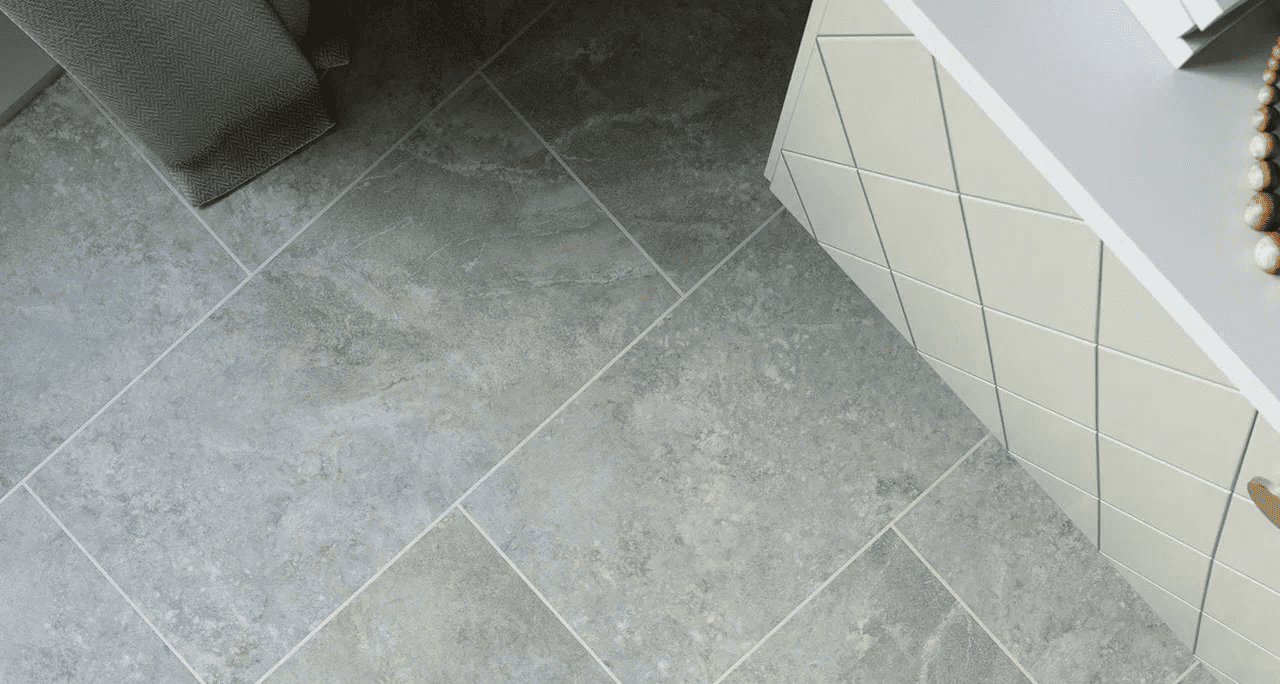 Кварцвиниловая плитка Invictus клеевая Primus Tile York Stone Powder 610×305×2 фото в интерьере