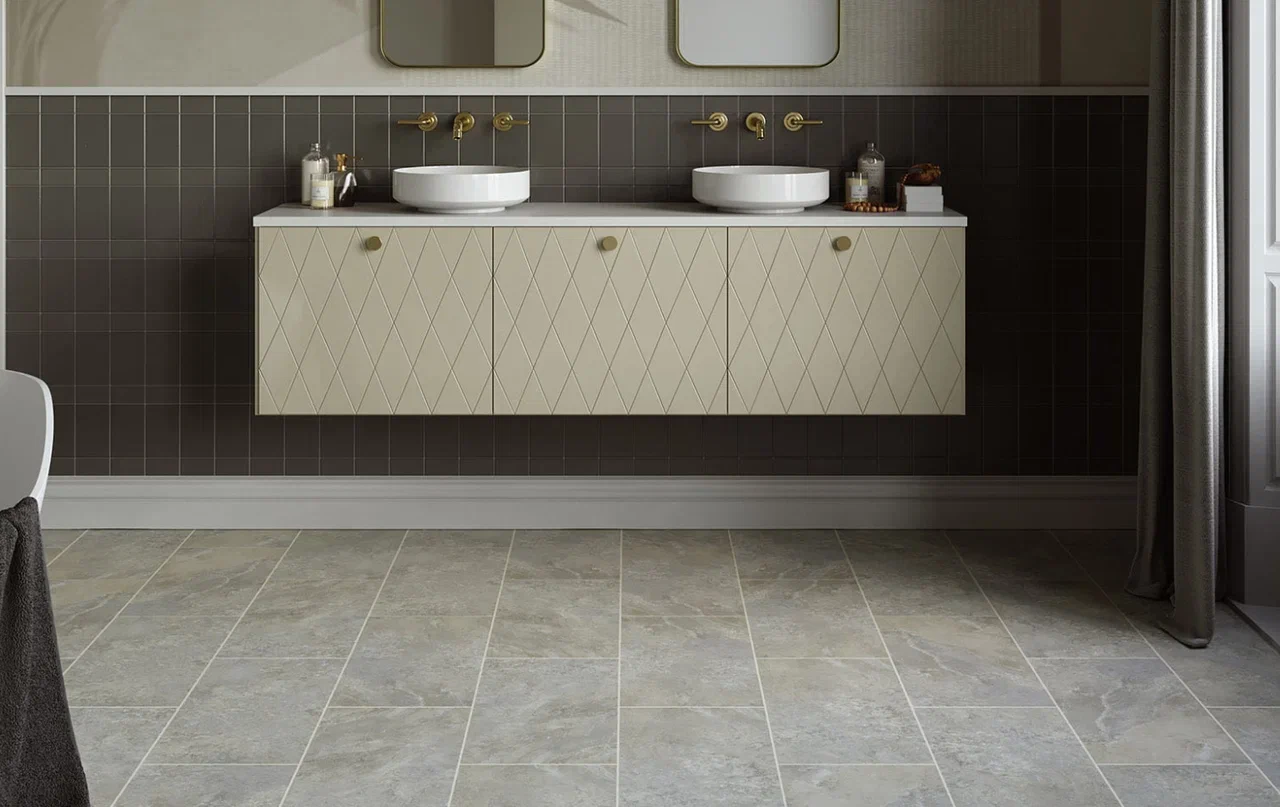 Кварцвиниловая плитка Invictus клеевая Primus Tile York Stone Powder 610×305×2 фото в интерьере