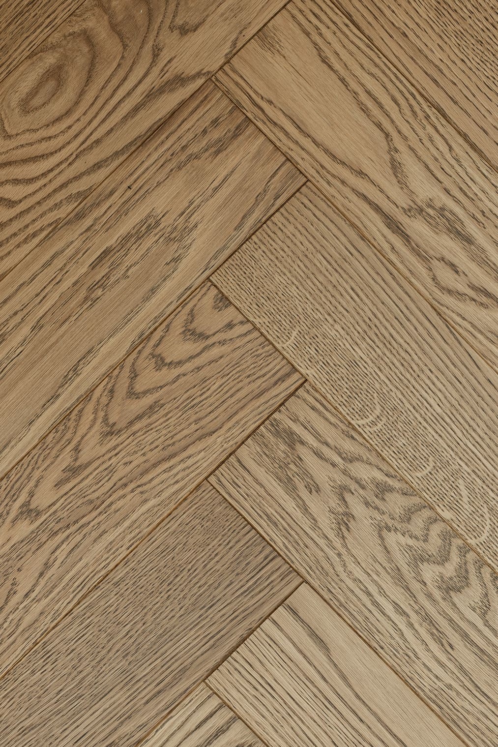 Паркетная доска Karelia Herringbone Дуб Beige HB 1019ABHB8BEIG111 Natur венгерская елка 600×100×14 Паркетная доска Karelia Herringbone Дуб Beige HB 1019ABHB8BEIG111 Natur венгерская елка 600×100×14