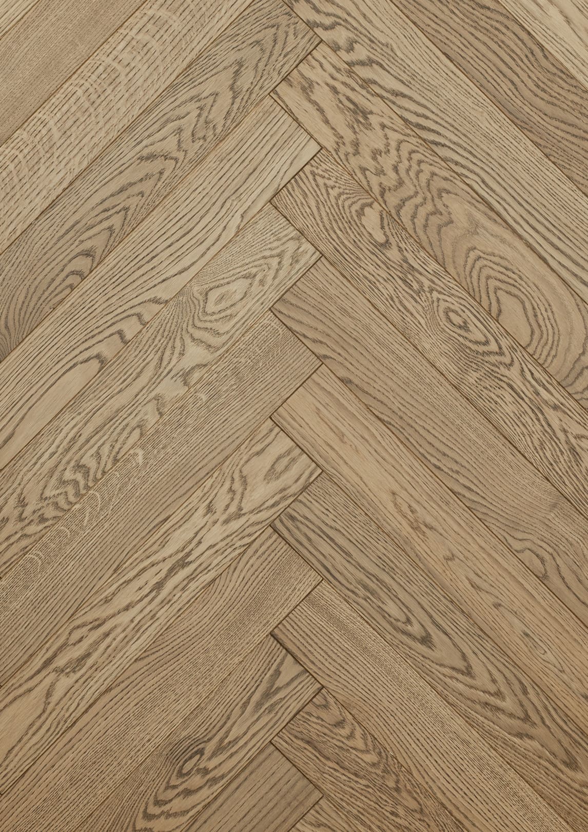 Паркетная доска Karelia Herringbone Дуб Beige HB 1019ABHB8BEIG111 Natur венгерская елка 600×100×14 Паркетная доска Karelia Herringbone Дуб Beige HB 1019ABHB8BEIG111 Natur венгерская елка 600×100×14