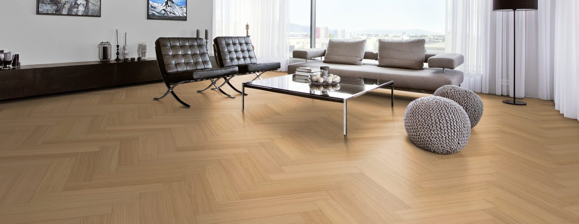 Паркетная доска Kahrs Life Authentic Herringbone Oak Chamomille Right LTCLRW5001R-121 Calm венгерская елка 593×121×10 фото в интерьере