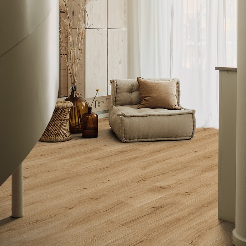 Ламинат Pergo Skara Pro 12 Дуб Кашемир L1250-08622 1380×190×12 фото в интерьере