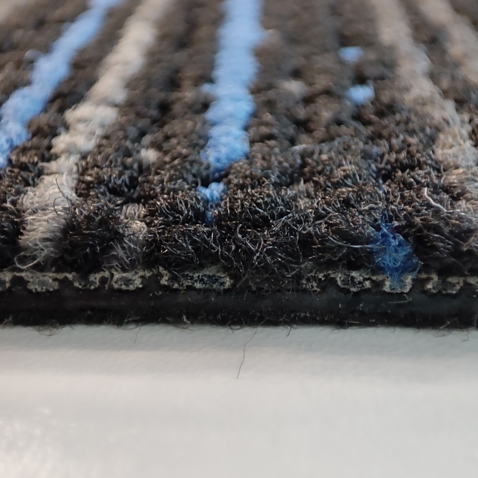 Ковровая плитка Associated Weavers Metro Tile цвет 77 Ice 1000×250×9