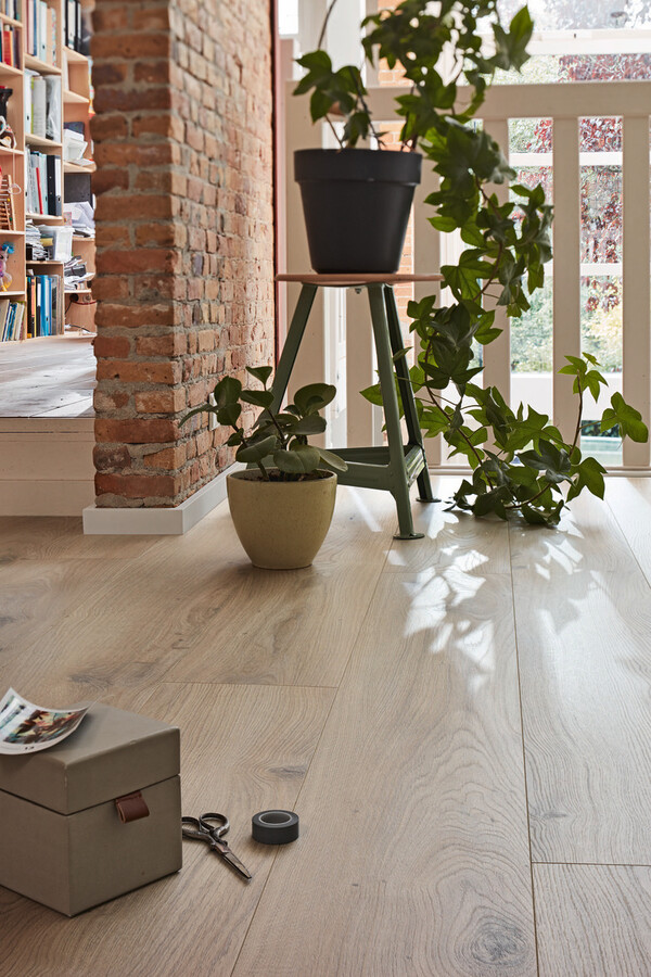 Ламинат Meister LL 250 Дуб Пьюэ касл Pure castle oak 600009-2052248-06840 2052×248×10 фото в интерьере Ламинат Meister LL 250 Дуб Пьюэ касл Pure castle oak 600009-2052248-06840 2052×248×10 фото в интерьере