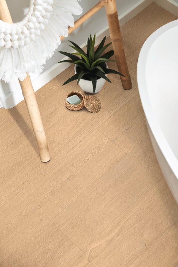 Ламинат Meister LL 250 Дуб Лайт вали Light valley oak 600009-2052248-07144 2052×248×10 фото в интерьере Ламинат Meister LL 250 Дуб Лайт вали Light valley oak 600009-2052248-07144 2052×248×10 фото в интерьере