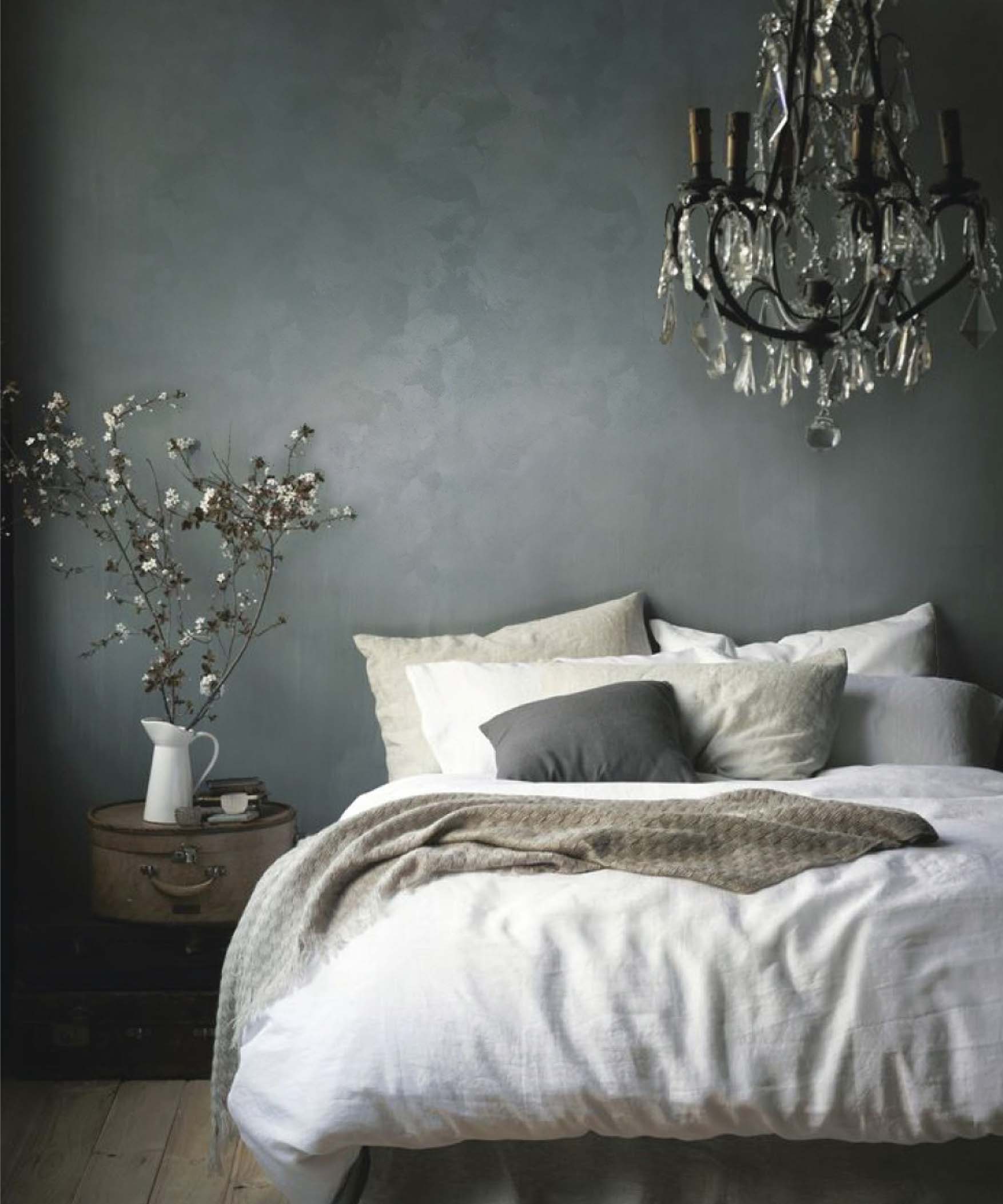 Краска декоративная Lanors Satin Silver 0,4 кг фото в интерьере