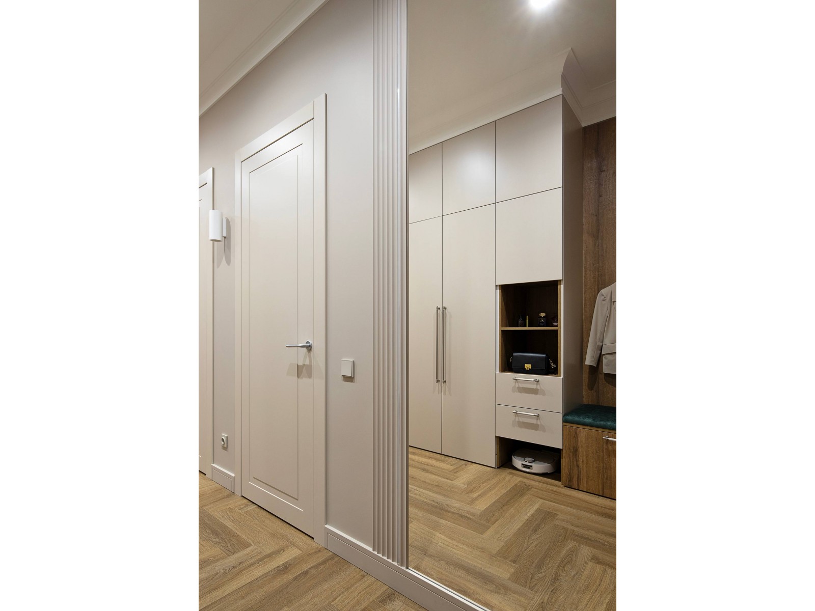 Финишный молдинг под покраску Hiwood LF139A NP 3000×34×12 фото в интерьере