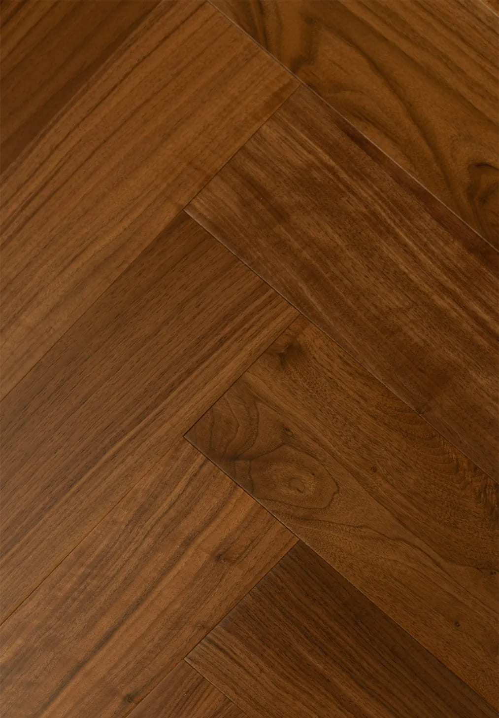 Паркетная доска Karelia Earth Орех Гармония Walnut Harmonic HB 1179ABHB8HARM111 натур венгерская елка 600×125×14