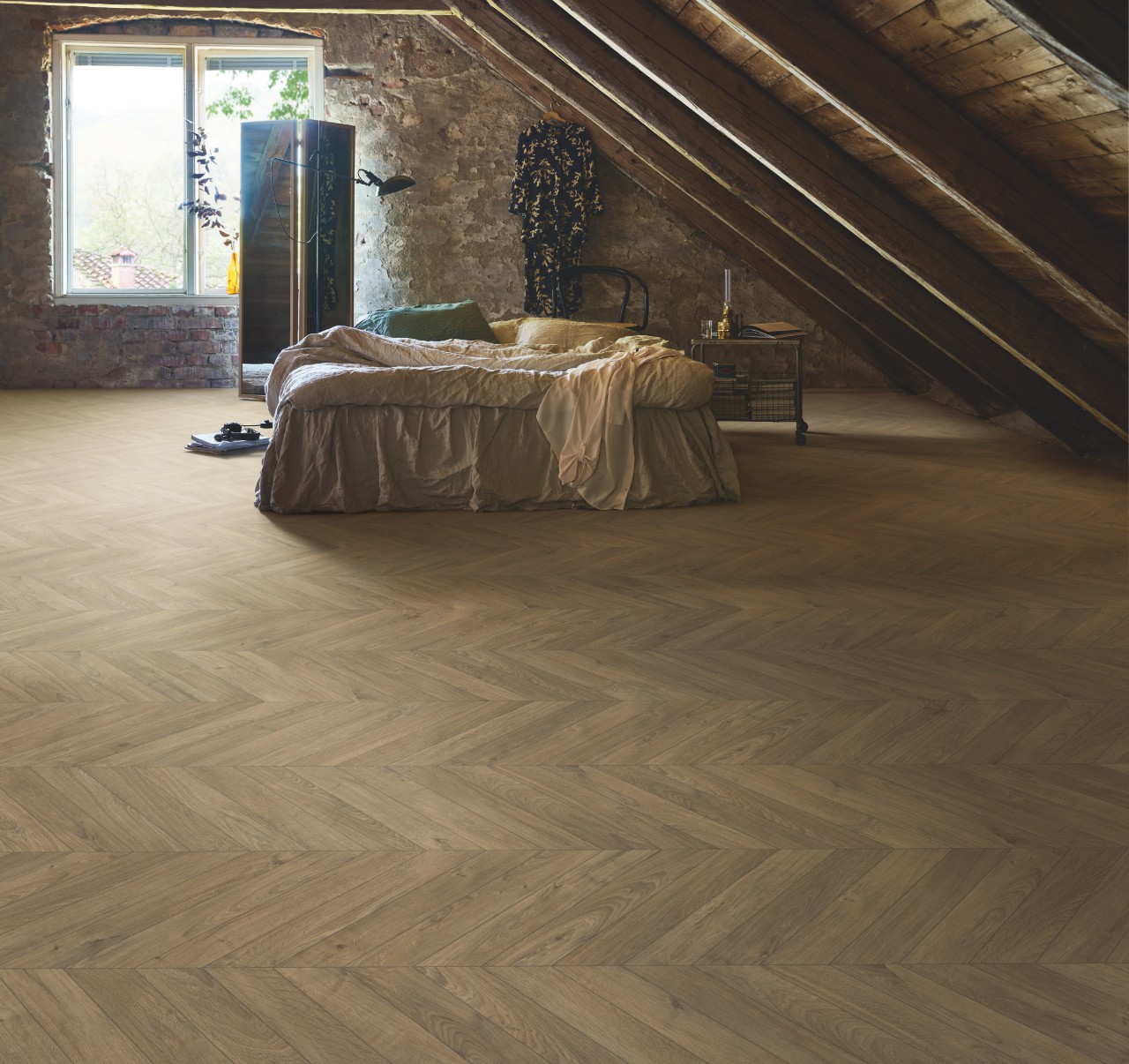 Ламинат Pergo Chevron 12 pro Дуб оливково-коричневый L1254-04165 французская елка 1200×396×12