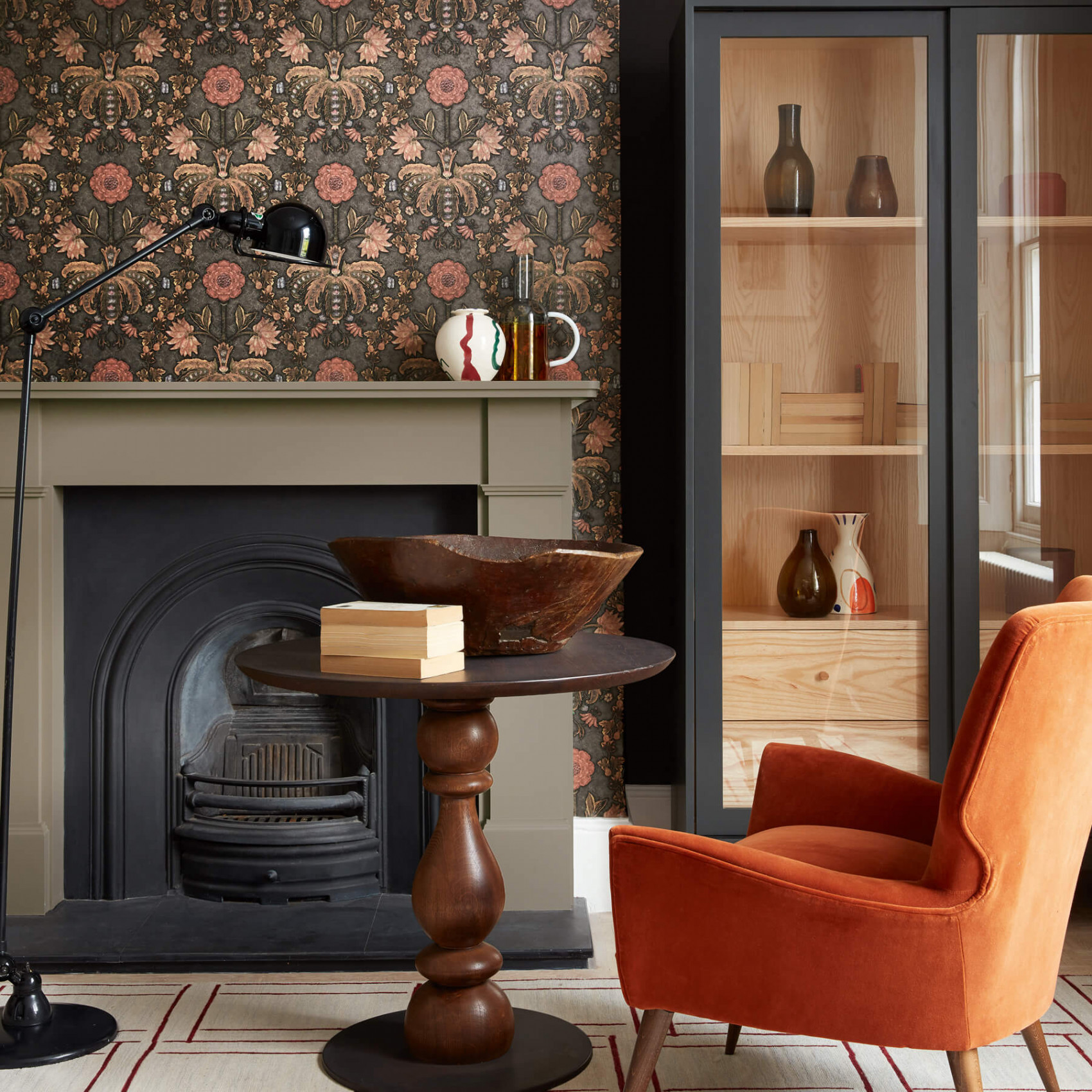 Обои Little Greene London Wallpapers V New Bond Street Hide 0282NBHIDEZ фото в интерьере