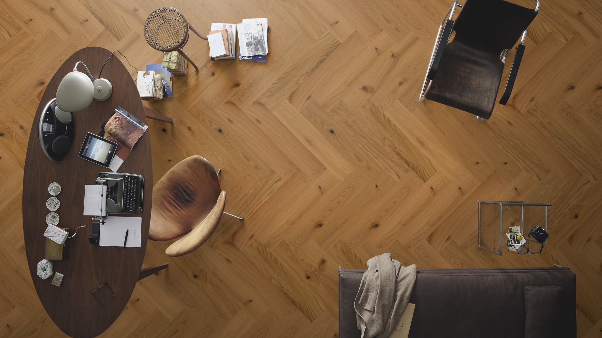 Паркетная доска Meister PS 500 Residence Дуб витал лак 8377 елка 710×142×13 фото в интерьере Паркетная доска Meister PS 500 Residence Дуб витал лак 8377 елка 710×142×13 фото в интерьере