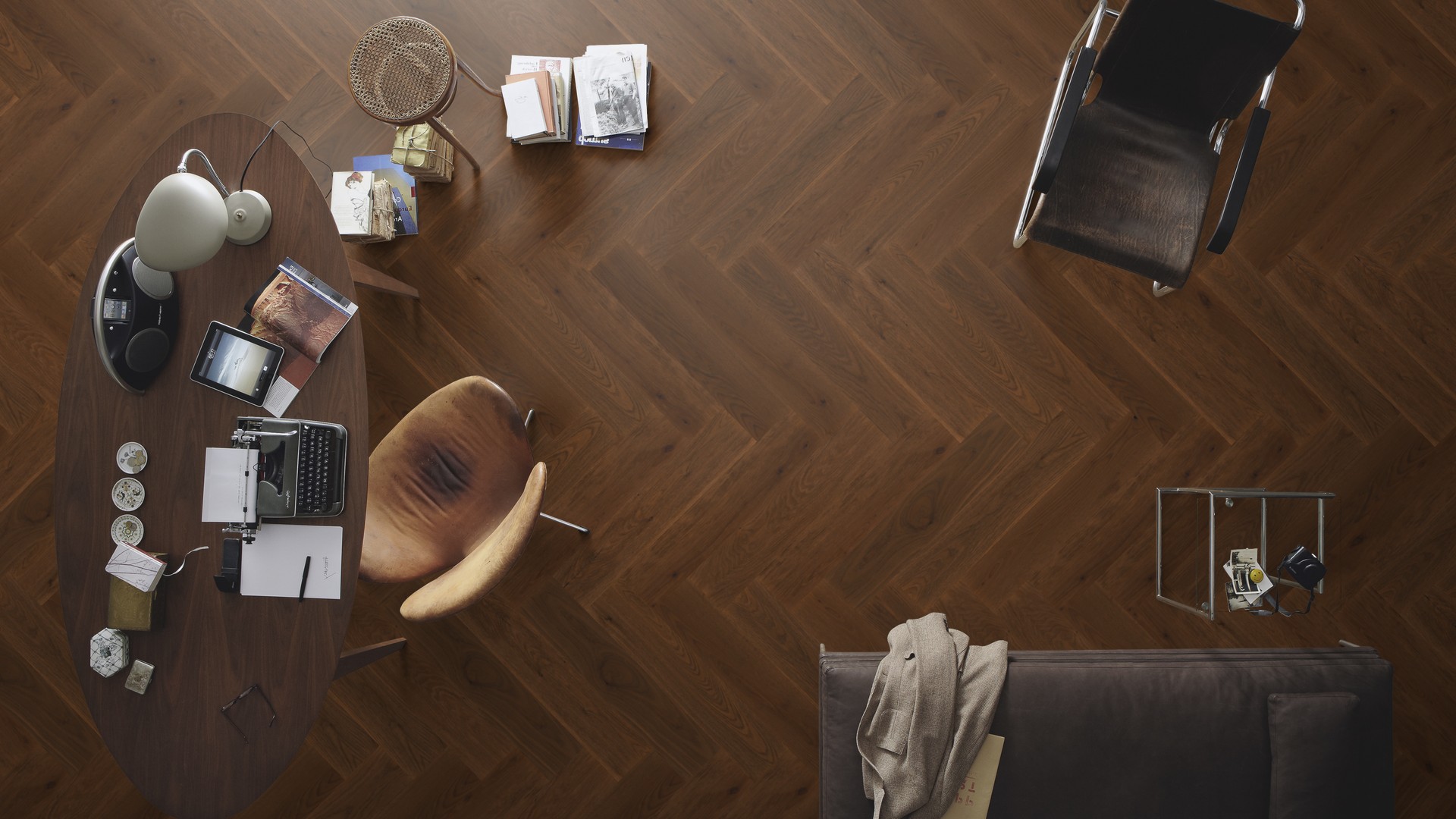 Паркетная доска Meister PS 500 Residence Дуб витал Приглушенный 8813 елка 710×142×13 фото в интерьере Паркетная доска Meister PS 500 Residence Дуб витал Приглушенный 8813 елка 710×142×13 фото в интерьере