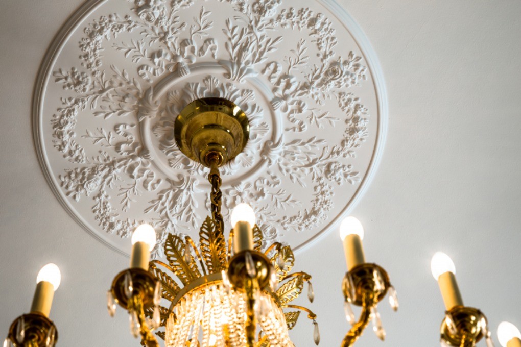 Потолочная розетка под покраску Orac Decor R64 95,2см фото в интерьере Потолочная розетка под покраску Orac Decor R64 95,2см фото в интерьере