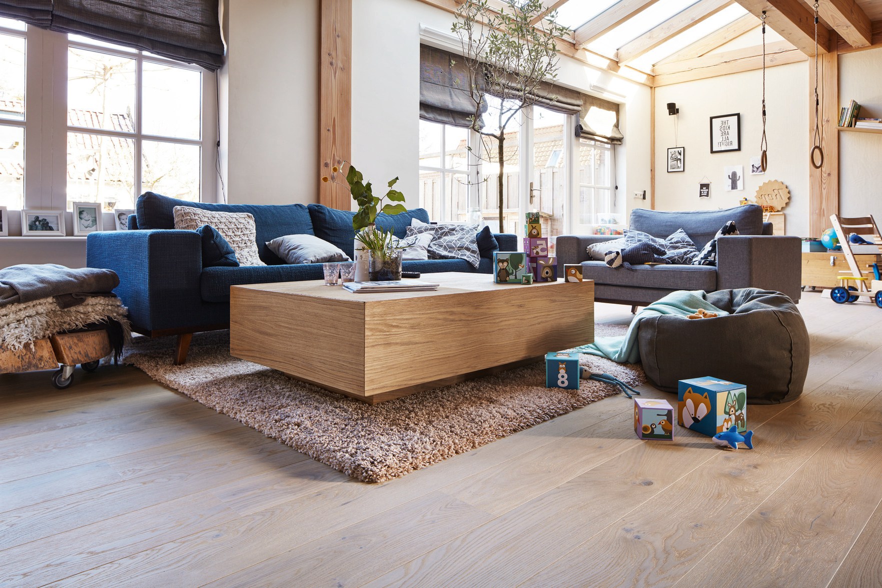 Паркетная доска Meister PD 200 Classic Дуб рустик Беленый 8489 2200×180×13 фото в интерьере Паркетная доска Meister PD 200 Classic Дуб рустик Беленый 8489 2200×180×13 фото в интерьере