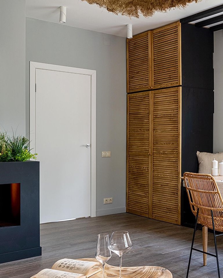Краска Lanors Mons цвет Холодный серый Cold Gray 2 Interior 0,2 л фото в интерьере
