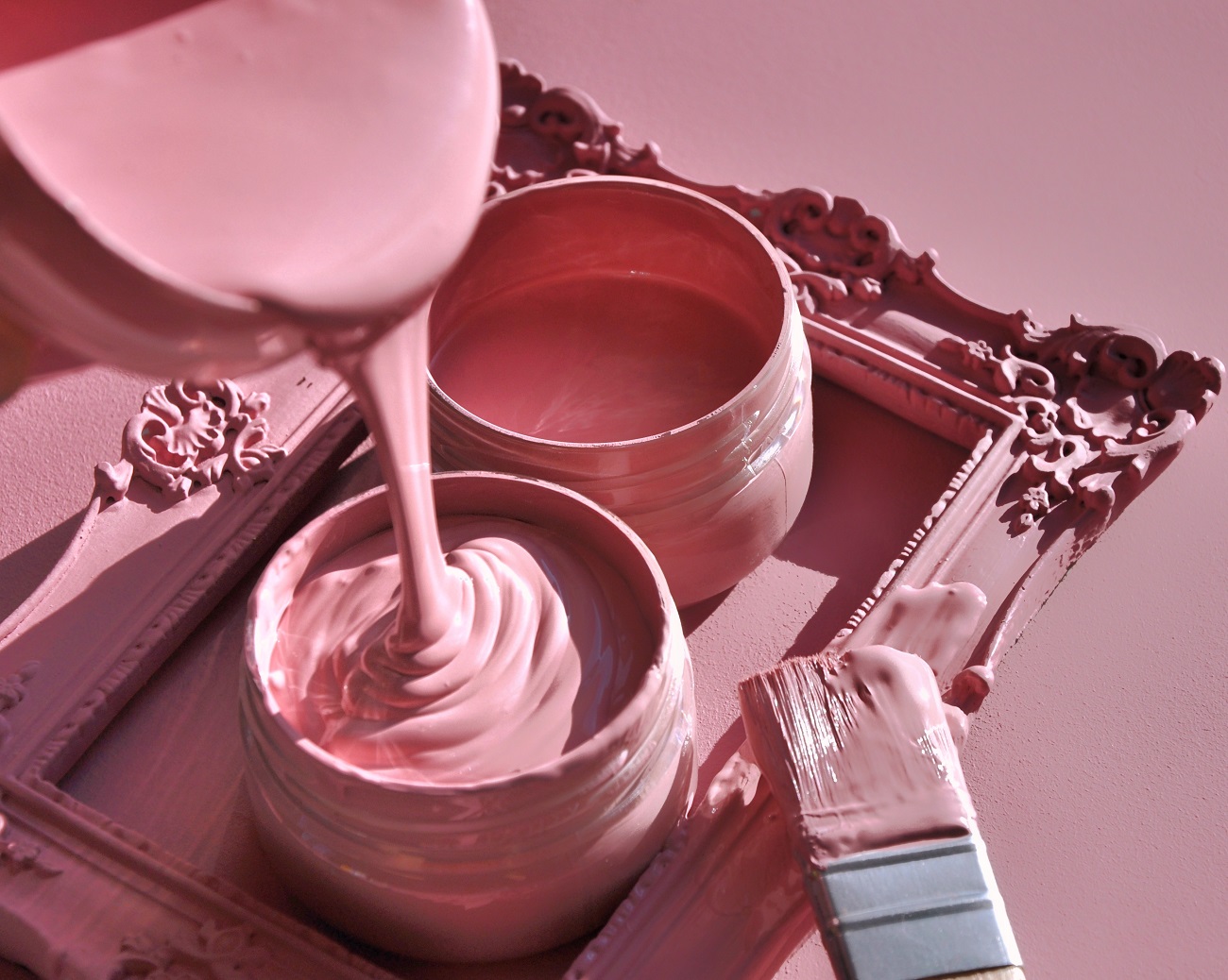 Краска Lanors Mons цвет Ягодный мусс Berry mousse 194 Interior 0,125 л фото в интерьере Краска Lanors Mons цвет Ягодный мусс Berry mousse 194 Interior 0,125 л фото в интерьере