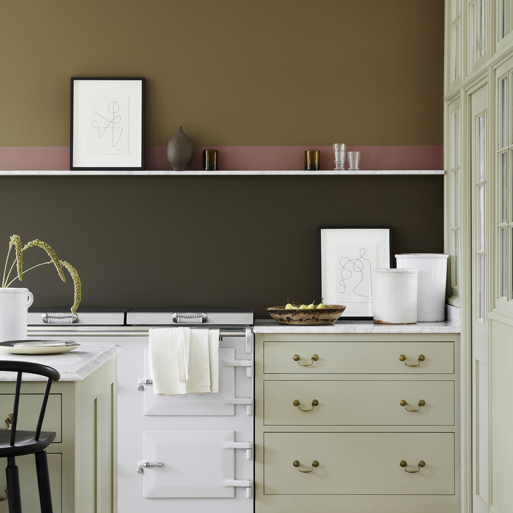 Краска Little Greene цвет Book Room Green 322 Absolute Matt 0.06 л фото в интерьере